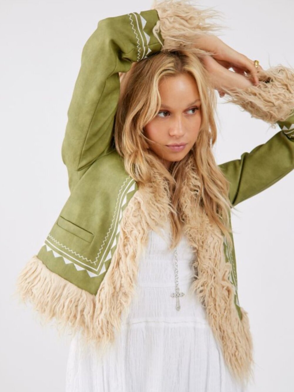 Penny Lane 🌻 ✌🏻 Urban Outfitters Embroidered Leanne Faux Fur Trim Jacket